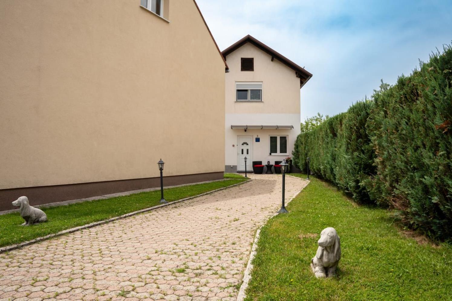 Apartman Mihovil Gospić Esterno foto